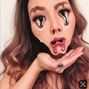 Meet your Posher, Nola